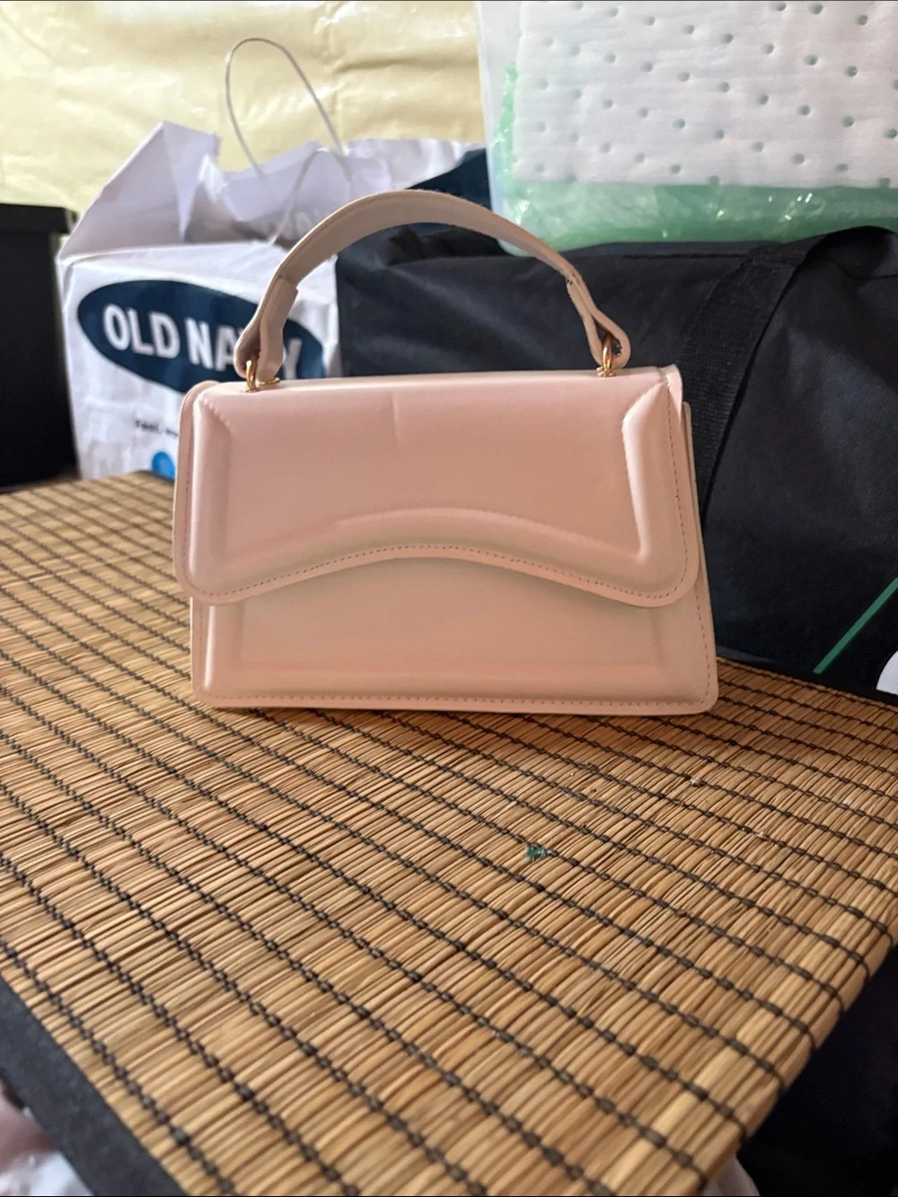 Chic Top-Handle Women's Handbag in Pale Pink